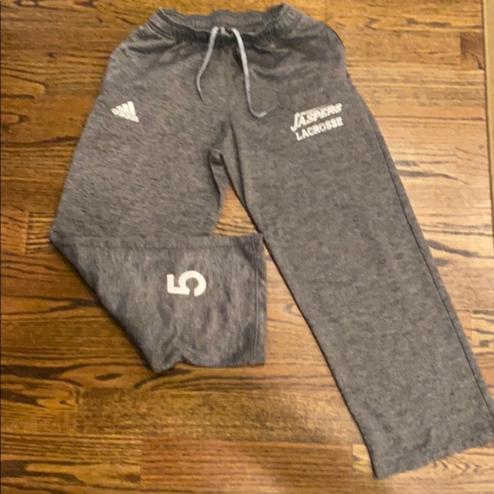 Addias Manhattan College Jaspers sweats